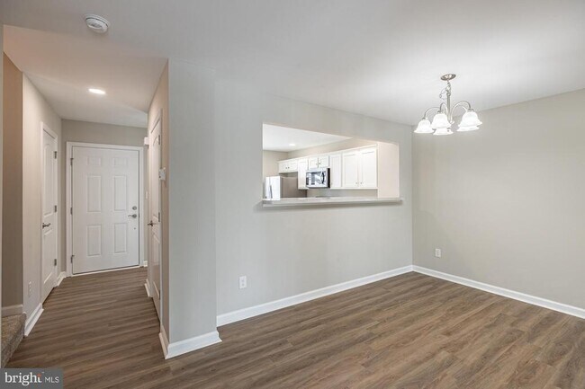 Building Photo - 438 Hill St