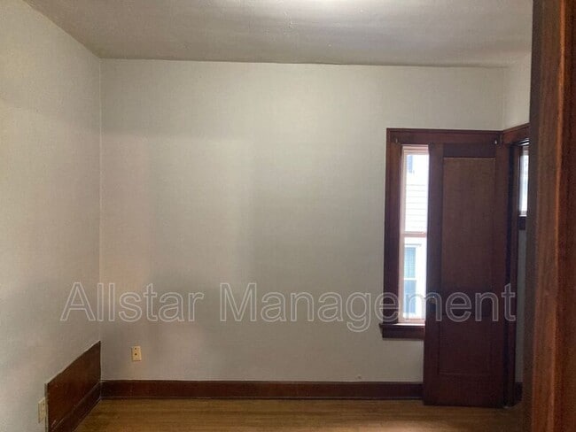 Building Photo - 4115 Henritze Ave