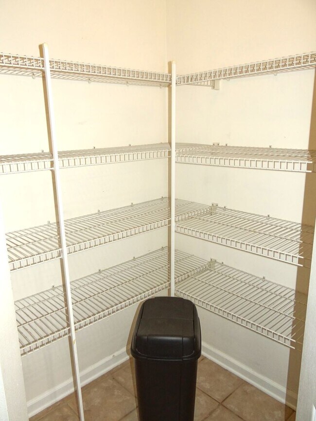 Building Photo - 2 bed 2 bath condo - South Tampa