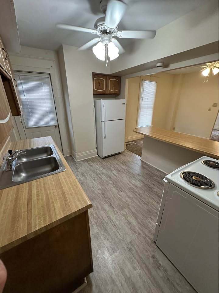 Building Photo - 506 S Walnut St