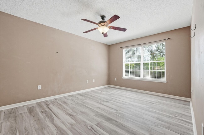 Building Photo - 357 Timber Wind Dr