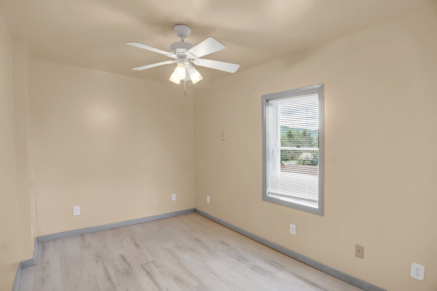Building Photo - 396 Hublersburg Rd