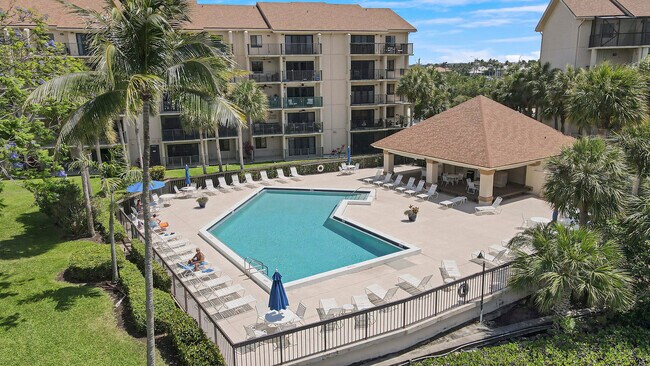 Building Photo - 1301 Seafarer Cir
