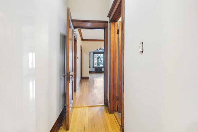Building Photo - 3112 N Davlin Ct