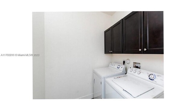 Building Photo - 8770 NW 99th Path