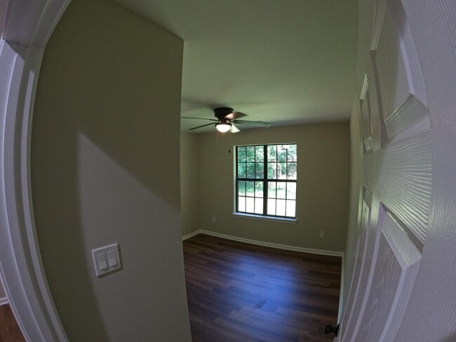 Building Photo - 1009 S Somerville St