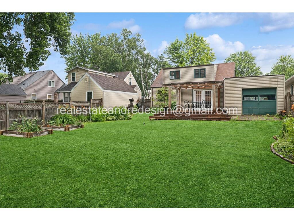 Building Photo - 111 Spruce St