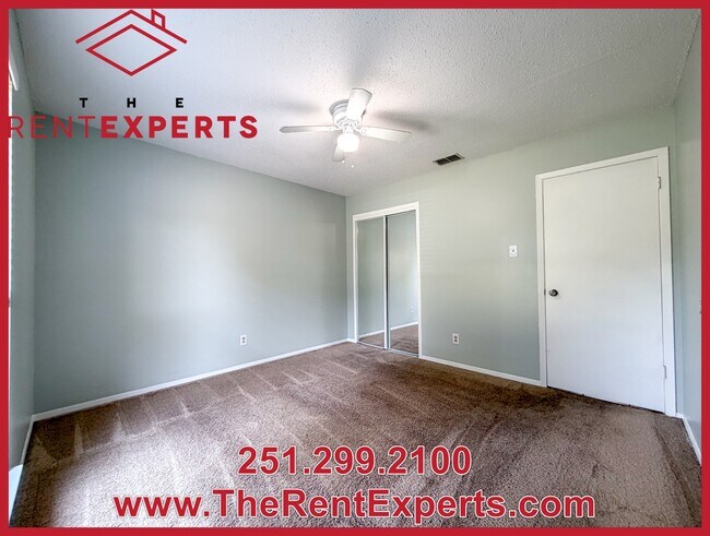Building Photo - 9570 Royal Woods Dr N