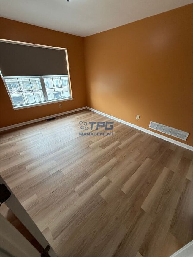 Building Photo - 9 Clearbrook Ln