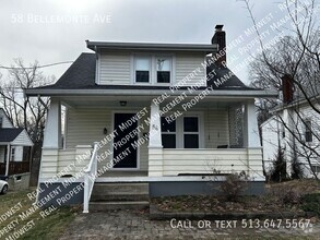 Building Photo - Beautiful Lakeside Park Home