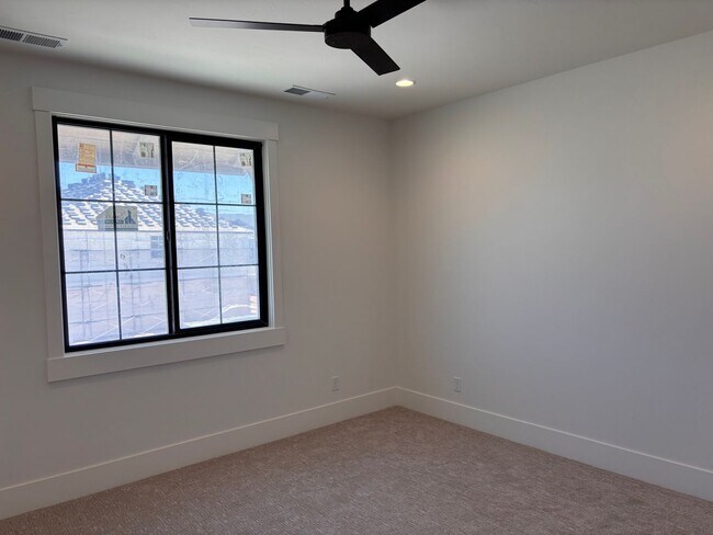 Building Photo - BRAND NEW 5 bed | 3 bath | 3 car garage cu...