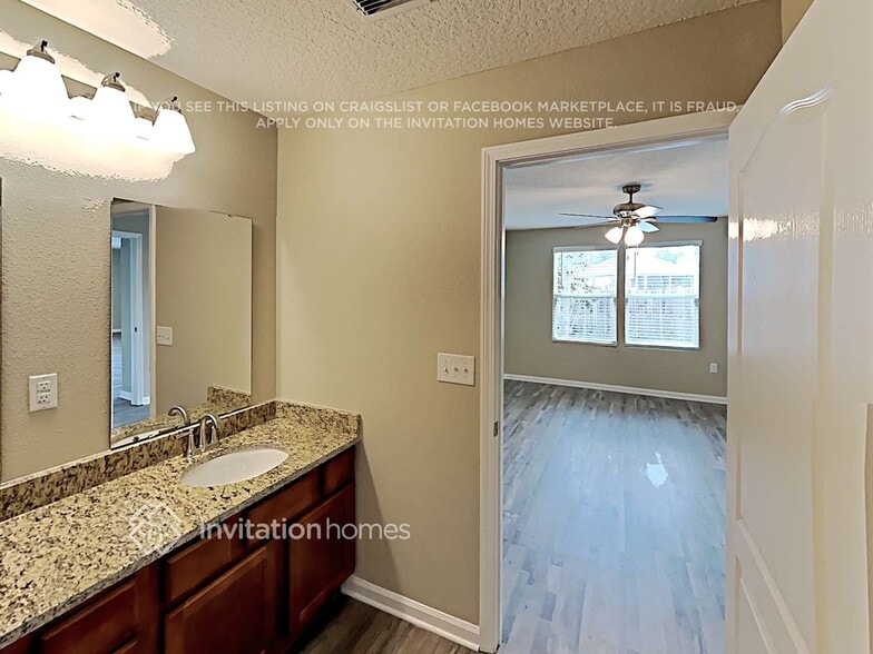 Building Photo - 2136 Pebble Point Dr