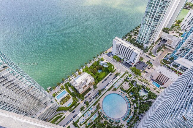 Building Photo - 650 NE 32nd St