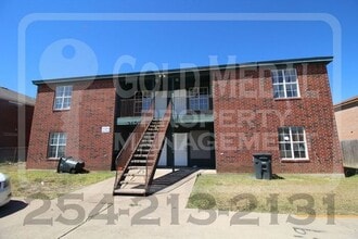 Building Photo - 3401 Barcelona Dr