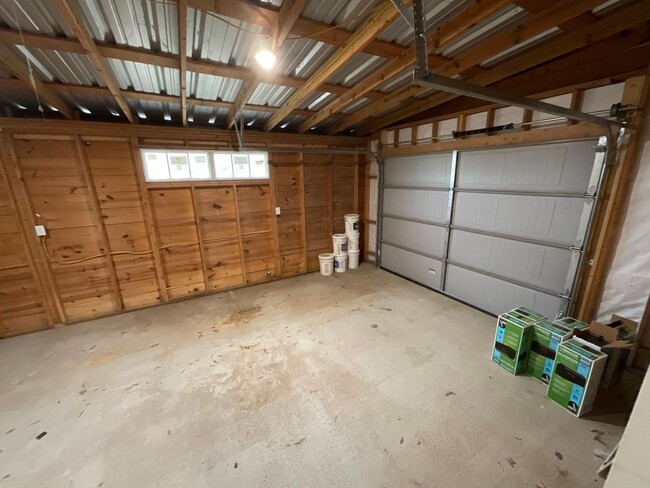 Building Photo - 1224 Nora Ln