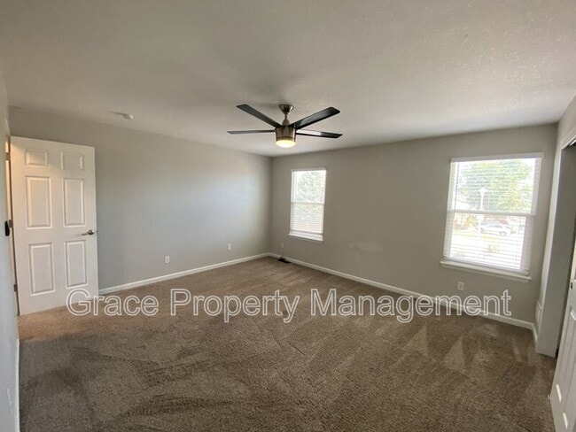 Building Photo - 9371 Bellaire Dr