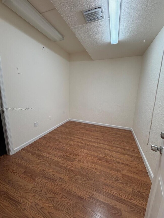 Building Photo - 15341 SW 31st Terrace