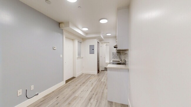 Building Photo - 591 Dolores St