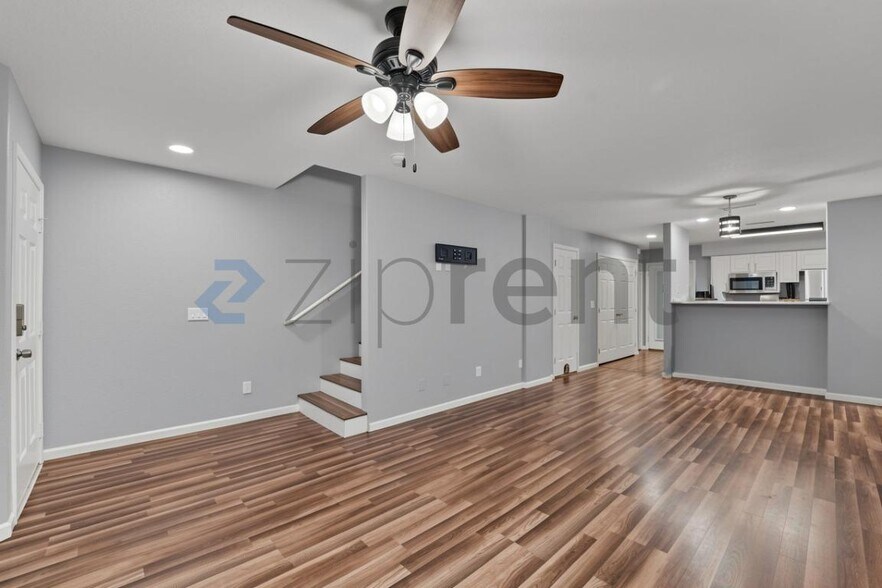 Building Photo - Unit 215