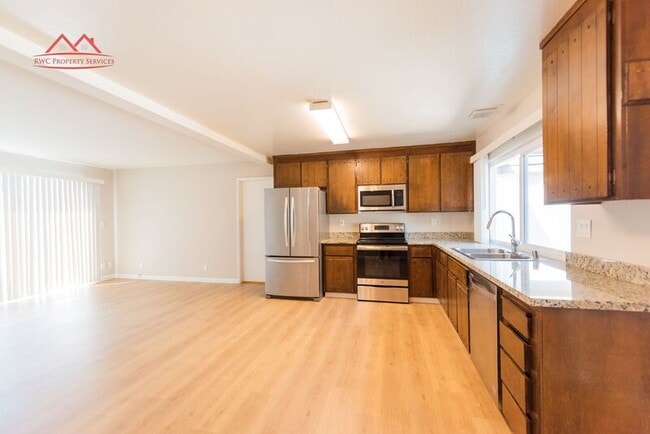 Building Photo - 1377 Spoonbill Way