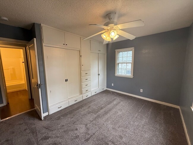 Building Photo - Two bedroom, One and half bathroom house, with additional living room, and bonus room!
