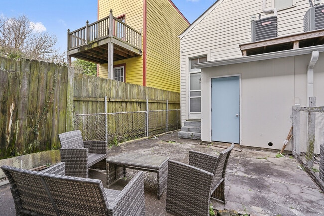 Building Photo - 1408 Constance St