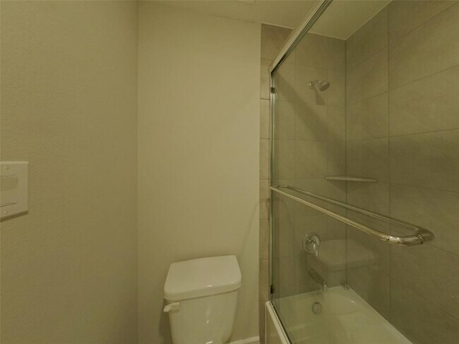 Building Photo - 4920 San Fabiano Ct