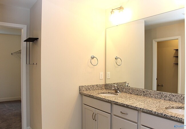 Building Photo - 114 Bella May Ln