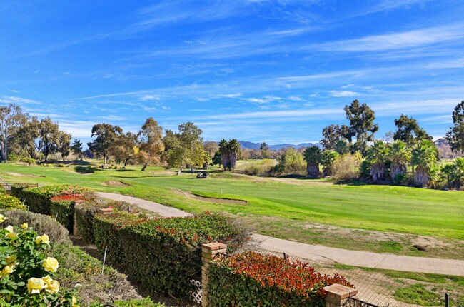 Building Photo - Gorgeous 3BD/3BA Home on a Golf-Course with Expansive Mountain Views! $5,000/mo