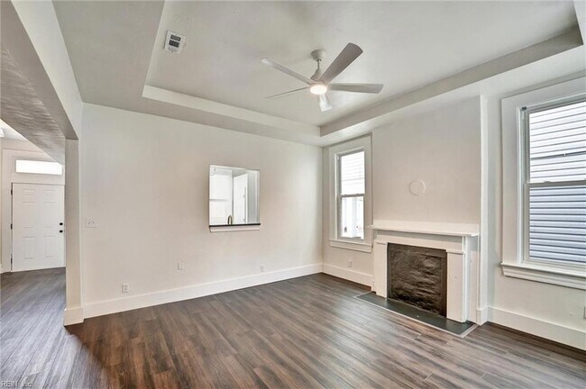 Building Photo - 412 W 29th St