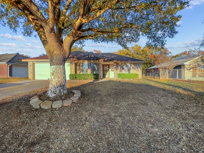 Primary Photo - Cozy home in Killeen