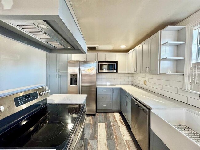 Building Photo - 2703 Westhigh Ave