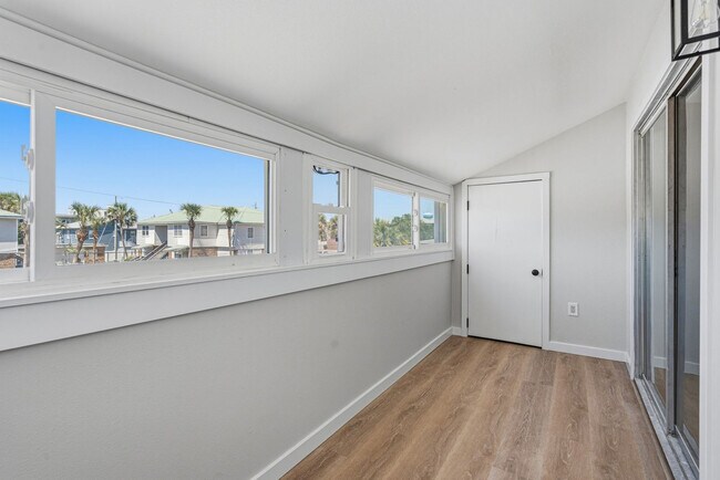 Building Photo - 359 Billfish Ave