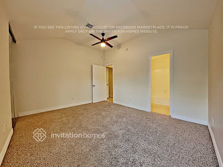 Building Photo - 9167 Golden Sunshine Dr