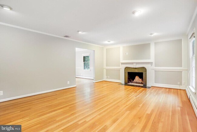 Building Photo - 9801 Orchid Cir