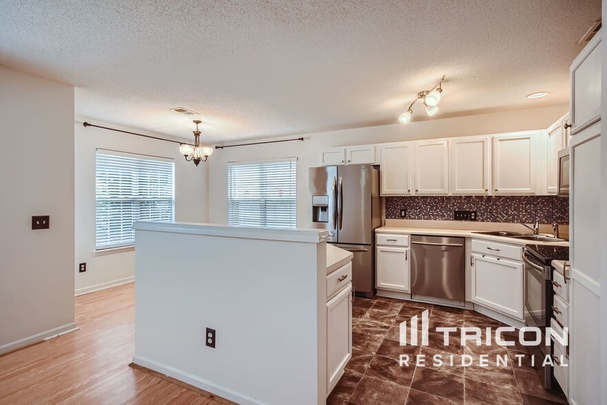 Building Photo - 2638 Rozzelles Landing Dr