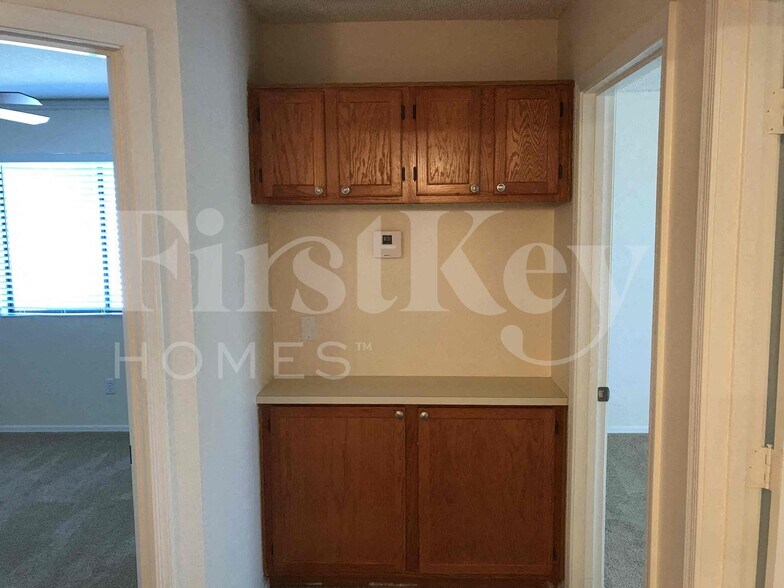 Building Photo - 4110 W Questa Dr