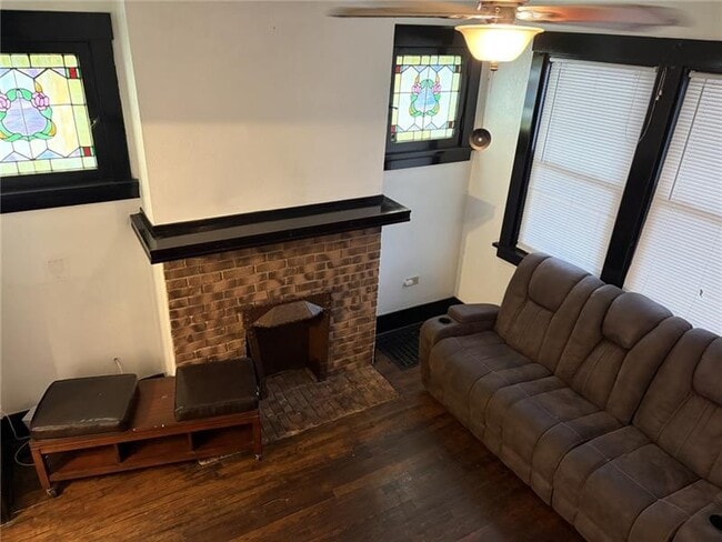 Building Photo - 510 Ivory Ave