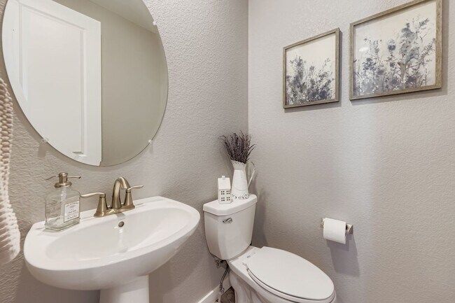 Building Photo - Spacious 2-Bedroom Home with Loft and Garage in Broomfield! Thanksgiving special - 1/2 off first ...