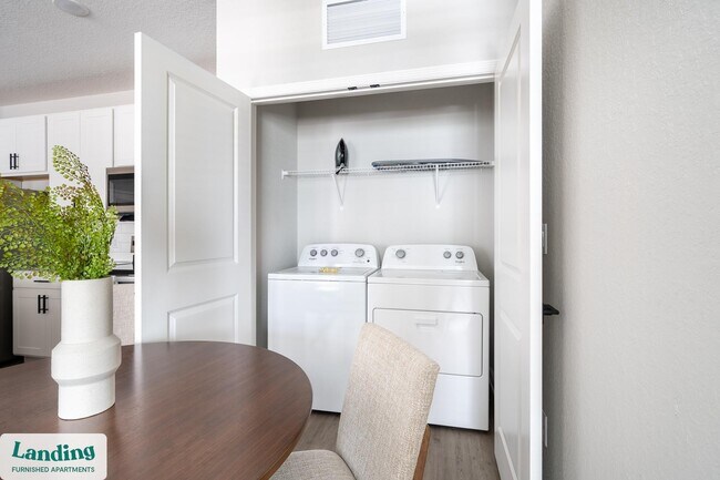 Building Photo - 84 San Filippo Dr SE