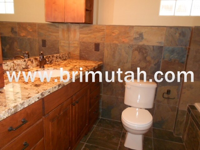 Building Photo - 1341 Kensington Ave