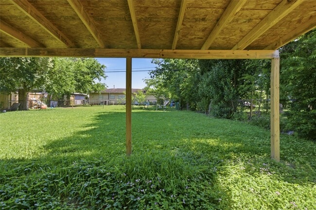 Building Photo - 5622 Woodgreen St