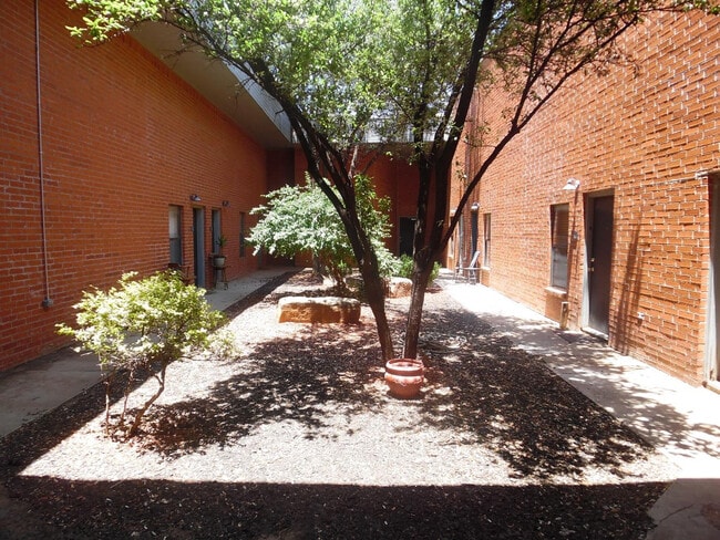Building Photo - 1401 Avenue J
