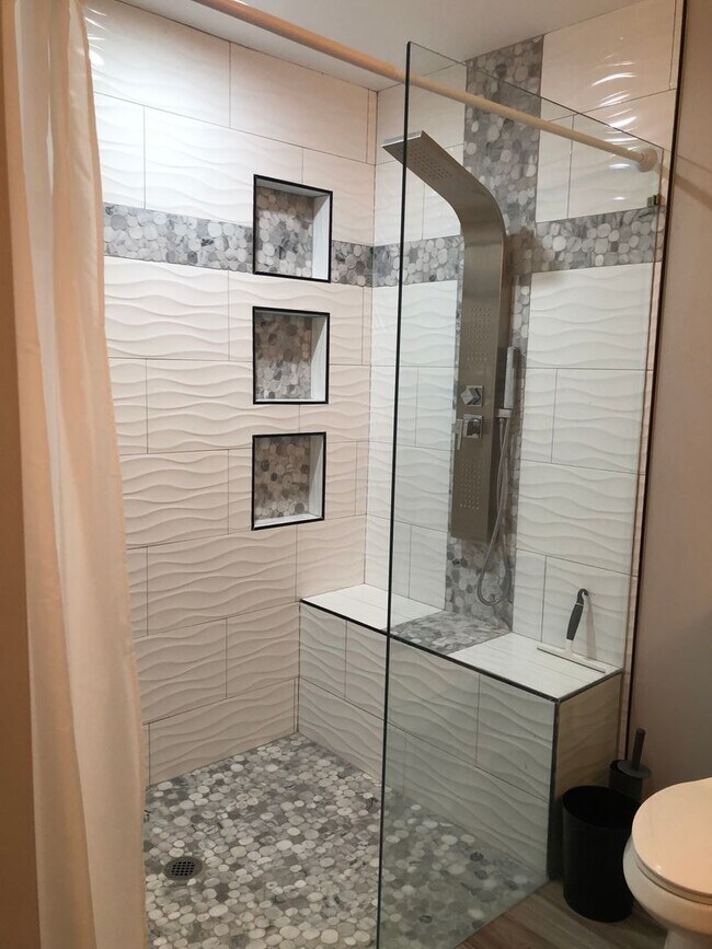 Building Photo - A GREAT REMODELED LIKE NEW HOME ON THE GOLF COURSE IN LEISURE WORLD 45+ Active Adult Resort Commu...