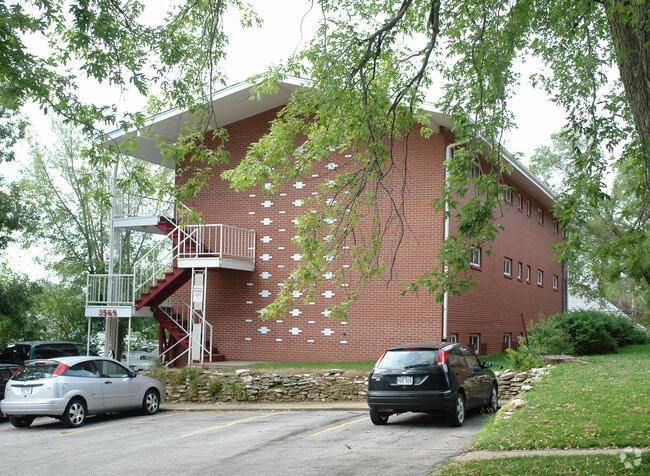 Building Photo - 3565 Jackson St