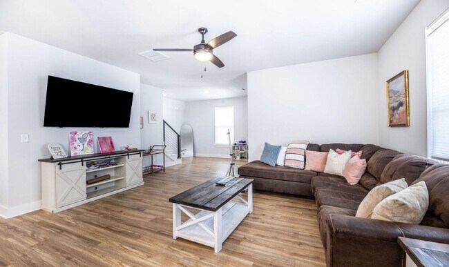 Building Photo - 3080 W Salida Ln