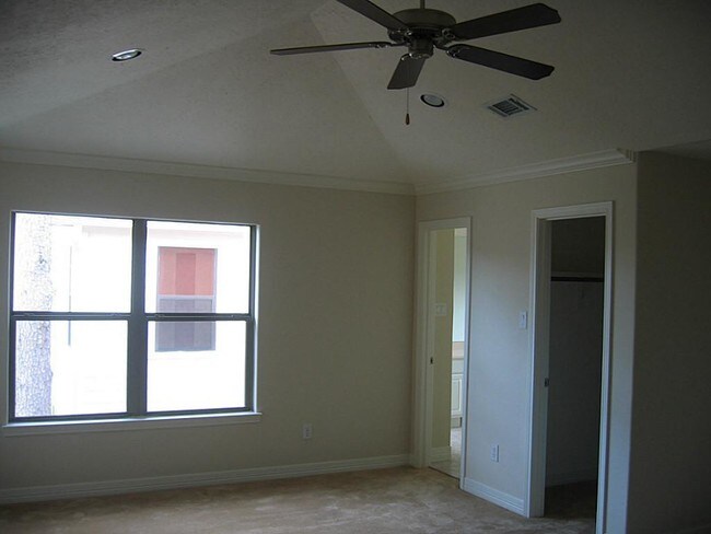 Building Photo - 3710 Sherwood Ln