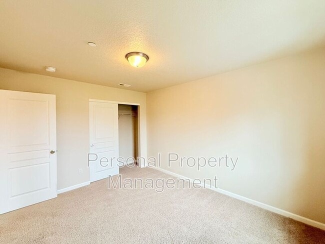 Building Photo - 7408 NE 30th Ave