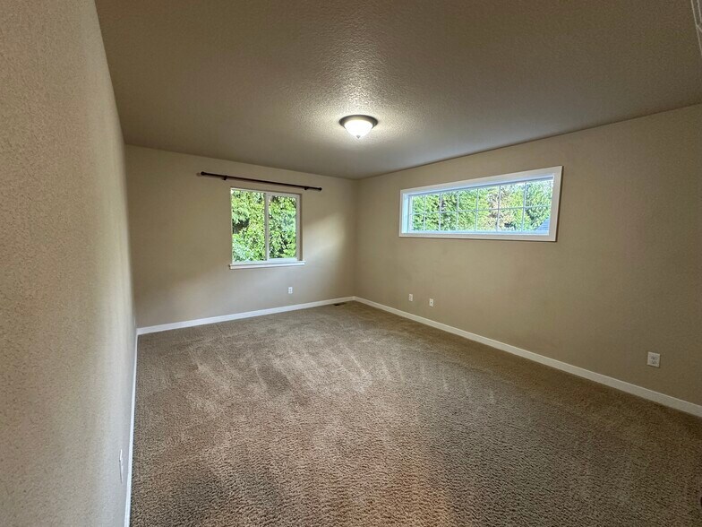Building Photo - 5126 Slate Ct SE