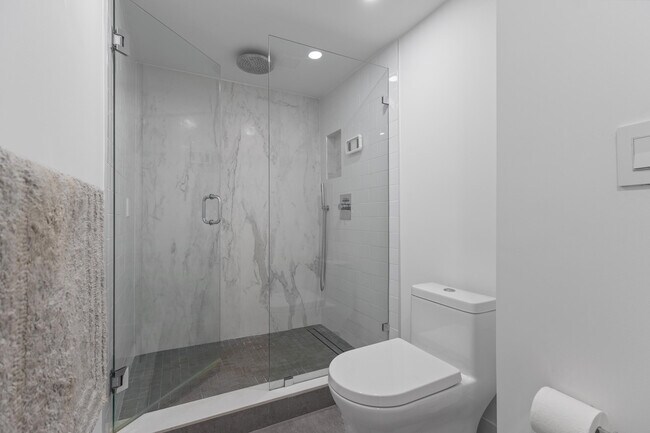 Building Photo - 111 Briny Ave